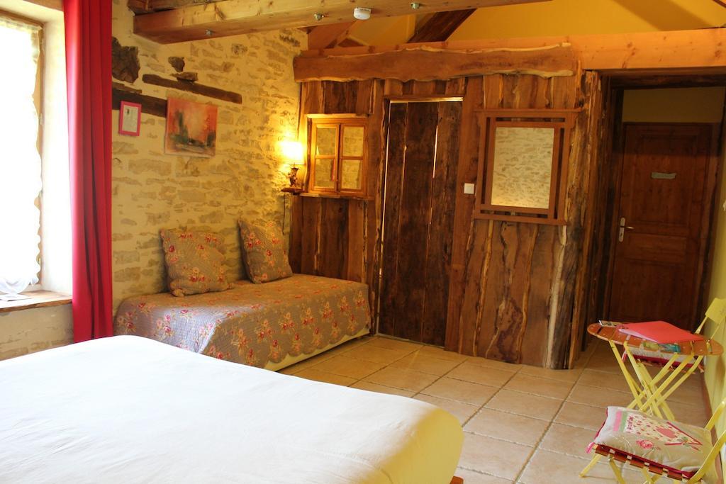 La Bicyclette Fleurie Bed & Breakfast Villemoirieu Стая снимка